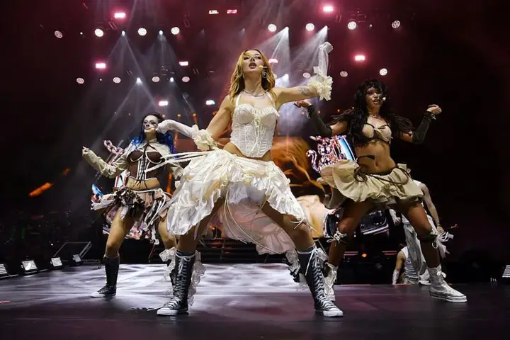 BBC muhabiri Manifest'in Londra konserini yazdı